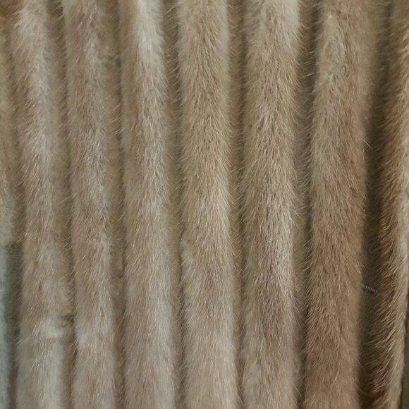 Palomino mink jacket - Picture 8 of 9